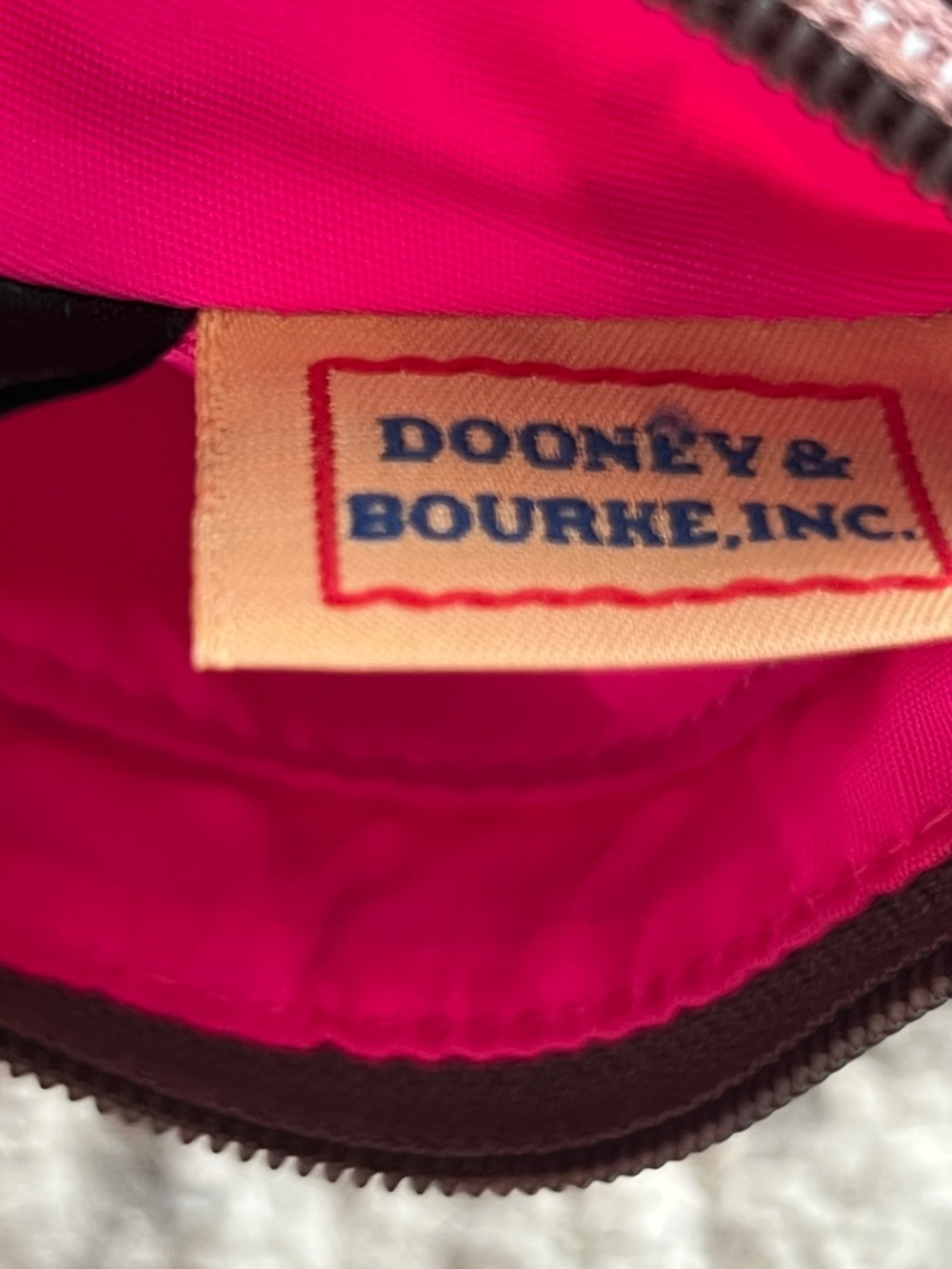 Dooney & Bourke nylon wristlet/pouch in orange with brown leather trim - Picture 6 of 8